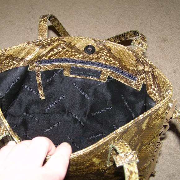 NWOT Via Repubblica Olive Green Reptile Leather Bag w/Fringe - Picture 7 of 10